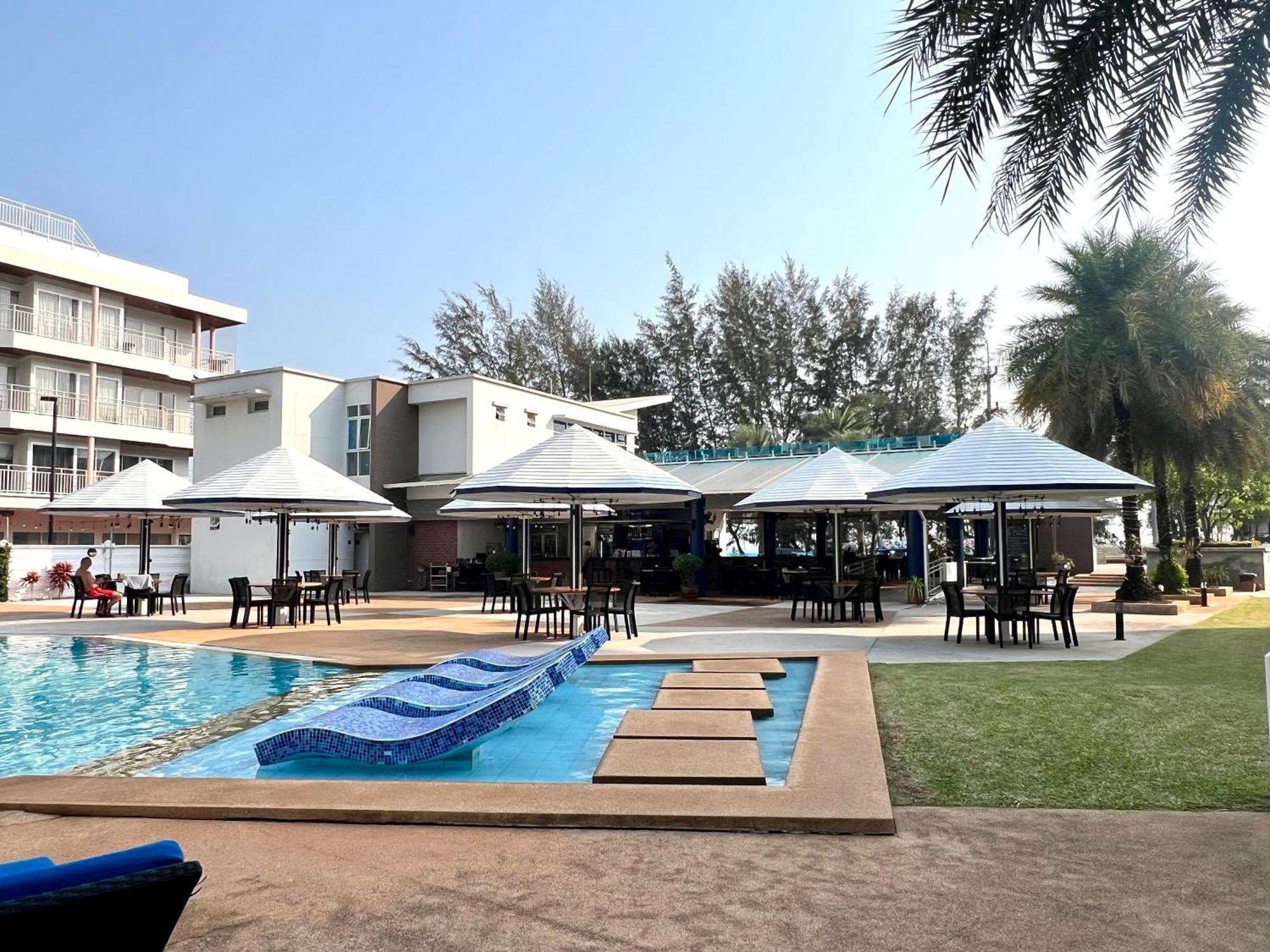 Grandblue Condominium 307 Pool-Seaview Maephim Rayong Mae Phim Buitenkant foto